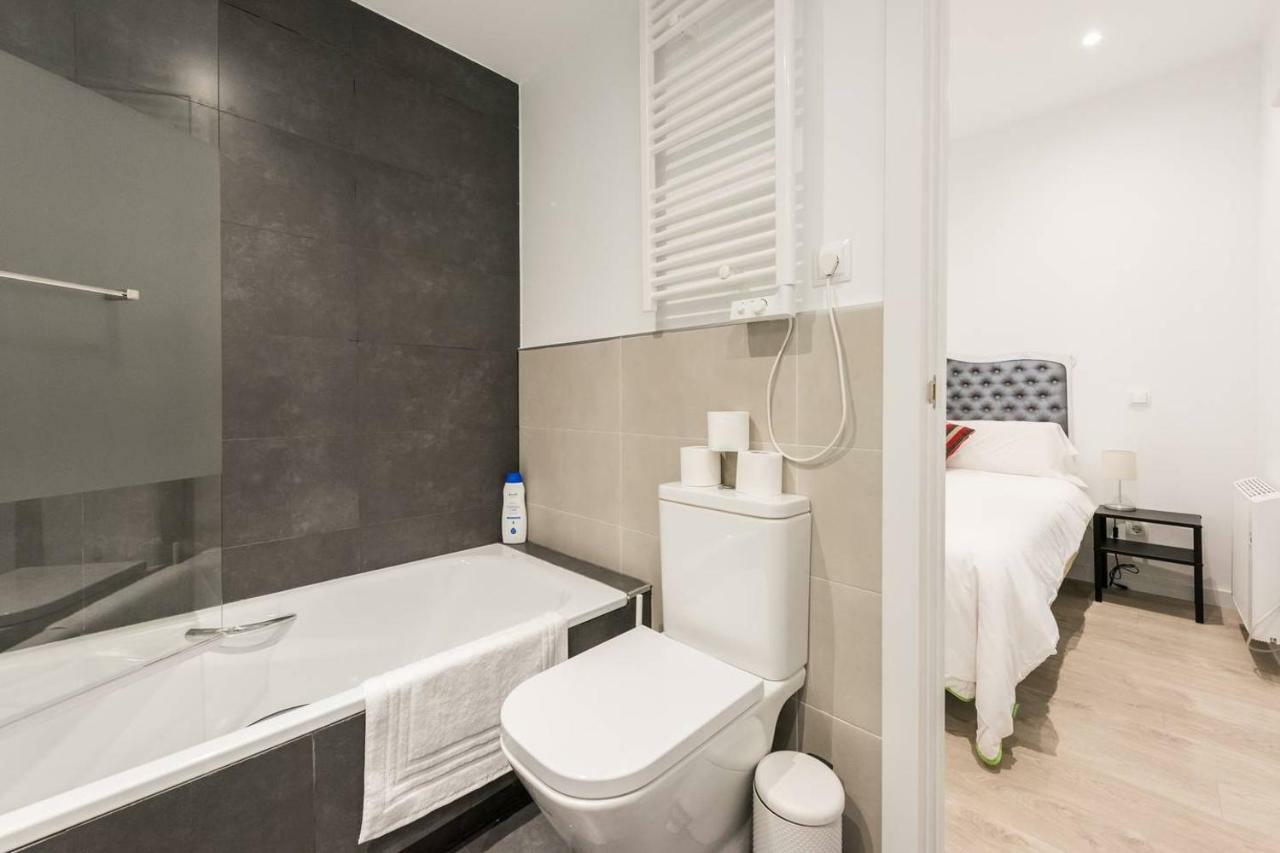 Modern With Ideal Location Next To Atocha Station Madrid Extérieur photo