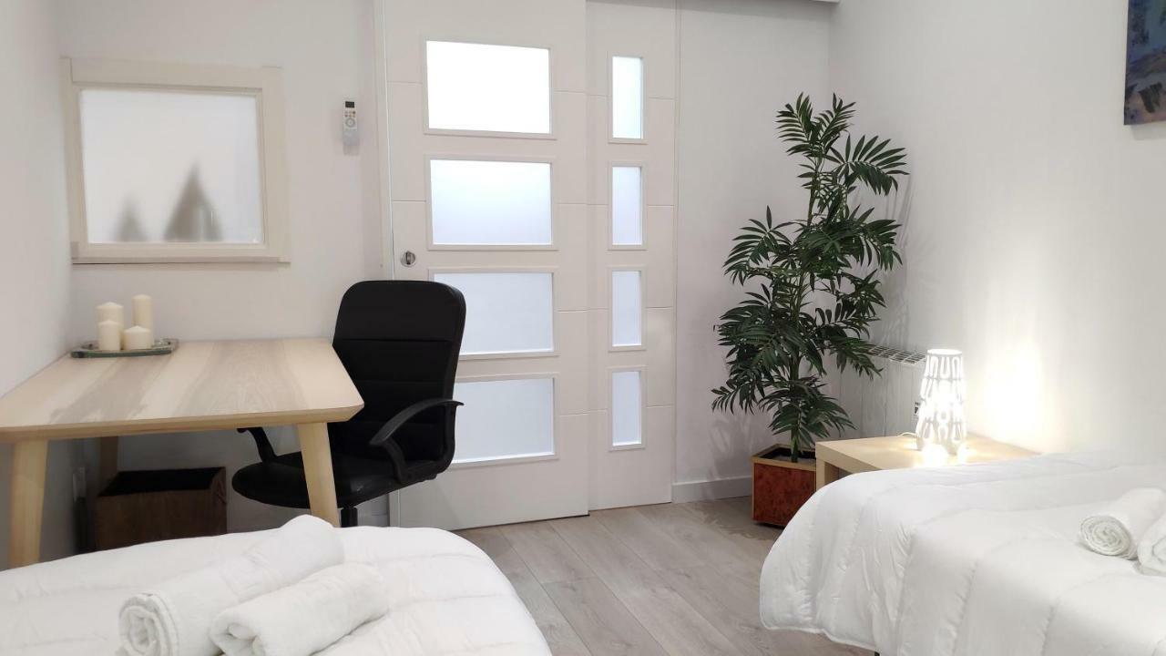 Modern With Ideal Location Next To Atocha Station Madrid Extérieur photo